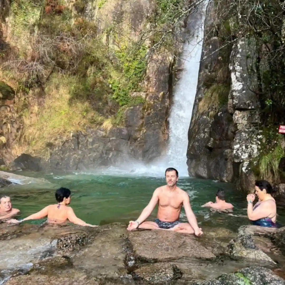 meditaçao na cascata
